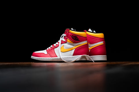 Air Jordan 1 Retro High OG 'Light Fusion Red'