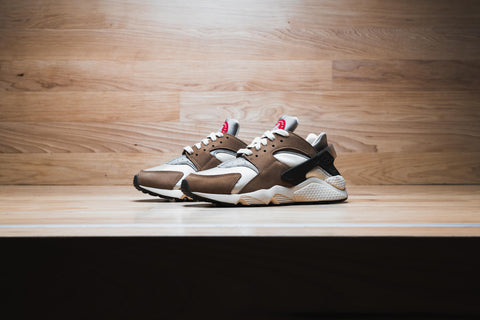Nike x Stussy Air Huarache Desert Oak/Reed/Light Straw