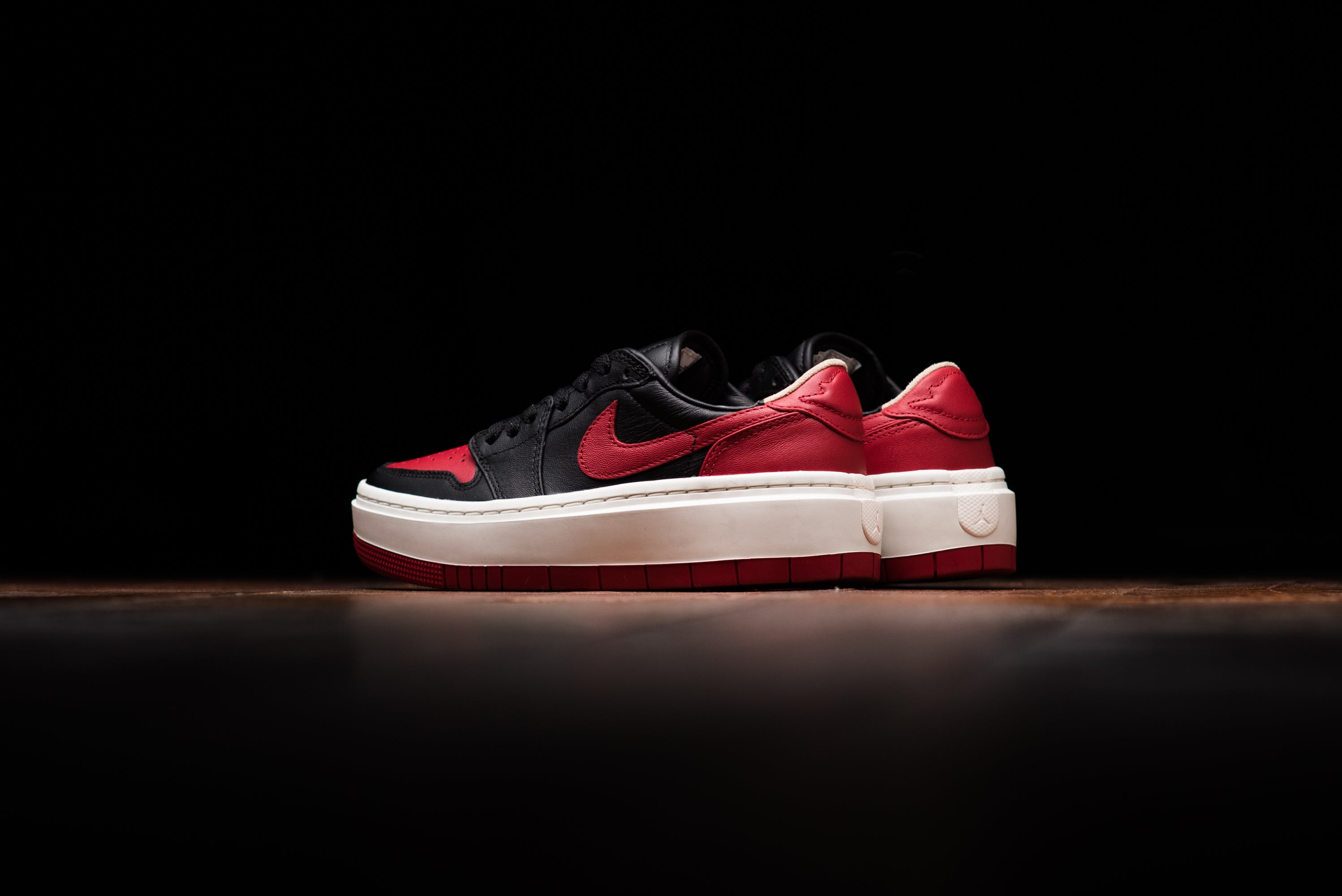 ウィメンズ Nike Jordan 1 Elevate Low SE Bred ジョーダン Sneaker Politics