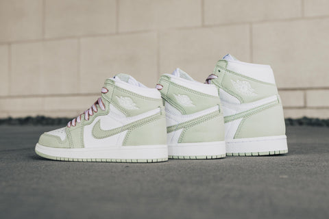WMNS Jordan 1 High OG 'Seafoam'