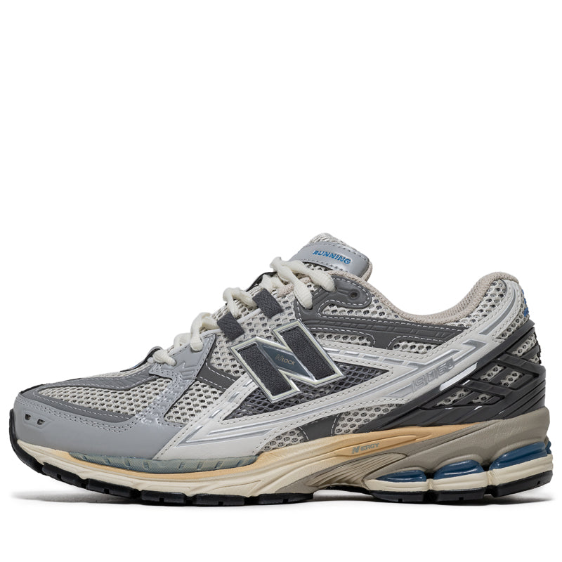 スニーカー New Balance \