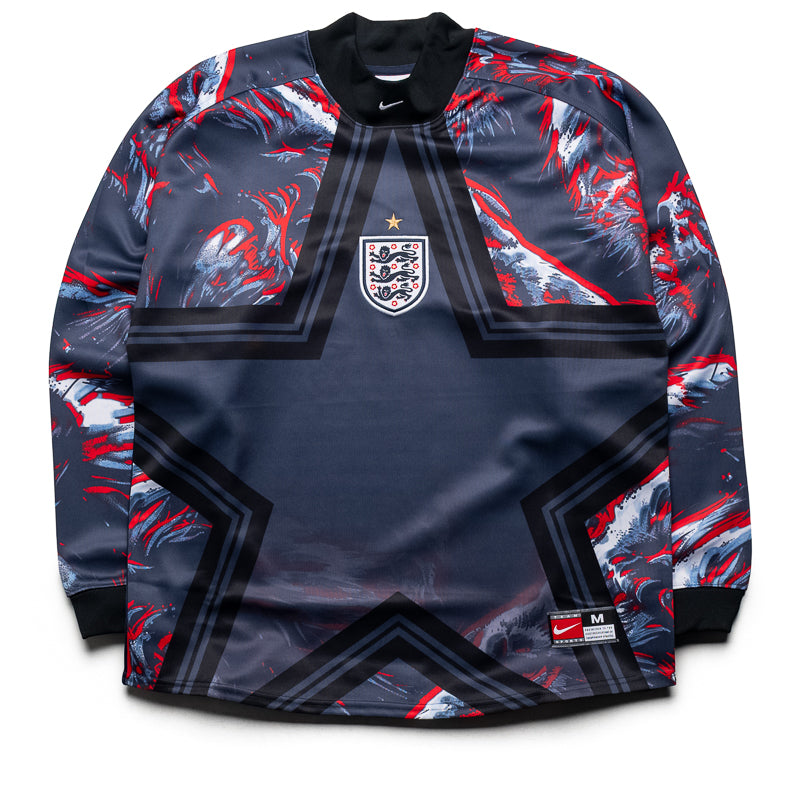 Sneaker-Politics-NIKE-ENGLAND-