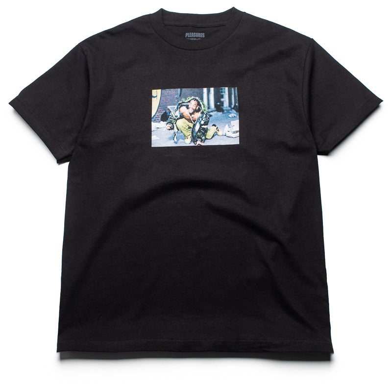 PLEASURES 関税込 サー・スモーク Tシャツ Sneaker-Politics-PLEASURES-131