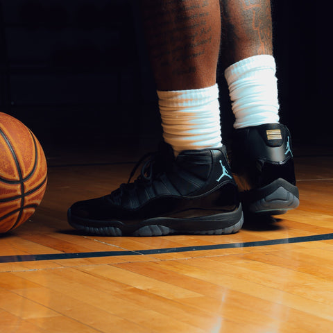 AIR JORDAN 11 RETRO 'GAMMA' - BLACK/GAMMA BLUE