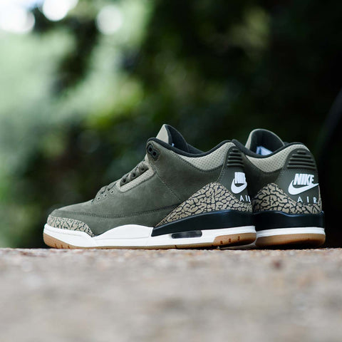 AIR JORDAN 3 RETRO 'FAMILY AFFAIR' - MEDIUM OLIVE/SEQUOIA