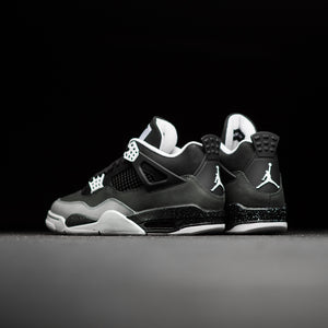 AIR JORDAN 4 RETRO 'FEAR' - BLACK/WHITE
