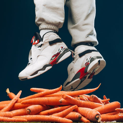 AIR JORDAN 8 RETRO 'BUGS BUNNY' - WHITE/TRUE RED