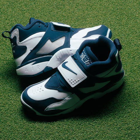 NIKE AIR DIAMOND TURF 'COWBOYS' - WHITE/COLLEGE NAVY