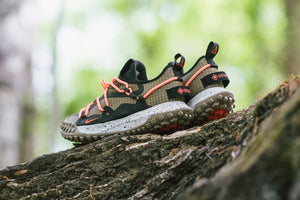 Nike ACG Mountain Fly Low GORE-TEX 'Dark Smoke Grey' & 'Hazel Rush'