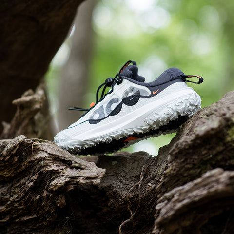 NIKE ACG MOUNTAIN FLY 2 LOW - SUMMIT WHITE/GRIDIRON