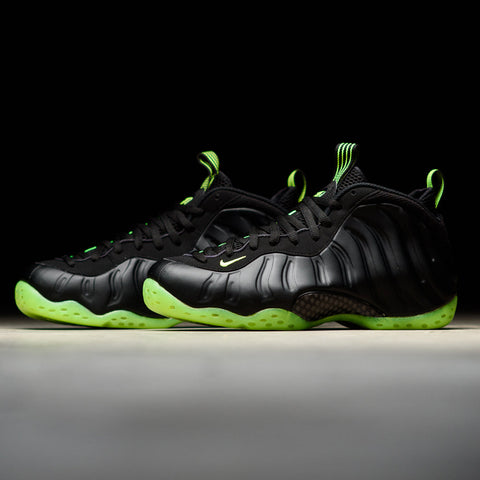 NIKE AIR FOAMPOSITE ONE - BLACK/VOLT