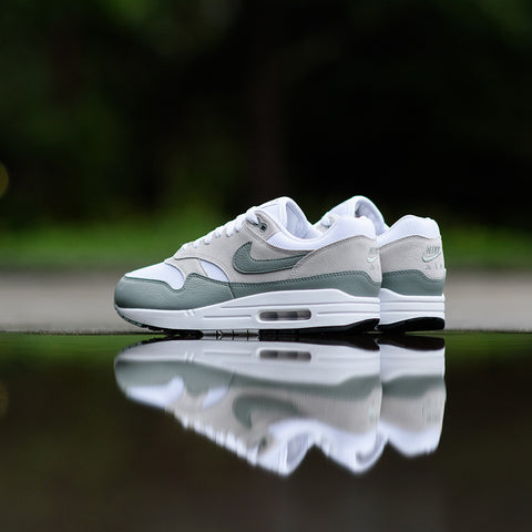 NIKE AIR MAX 1 SC - WHITE/MICA GREEN
