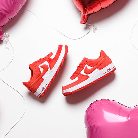NIKE AIR FORCE 1 'VALENTINE'S DAY' (GS) - FIRE RED/LIGHT CRIMSON