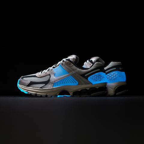 NIKE ZOOM VOMERO 5 - PALE IVORY/WHITE