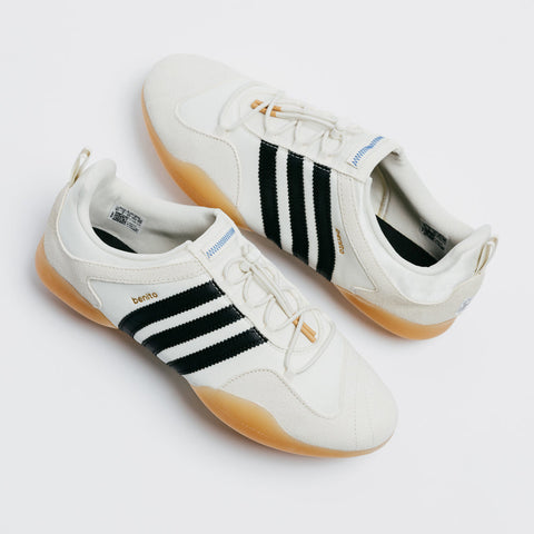 BAD BUNNY X ADIDAS BALLERINA - OFF WHITE/CORE BLACK