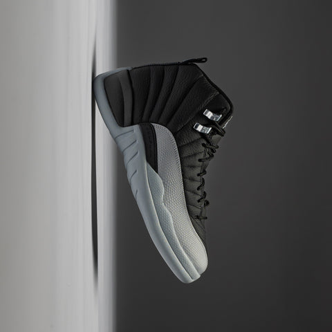 AIR JORDAN 12 RETRO - BLACK/WOLF GREY