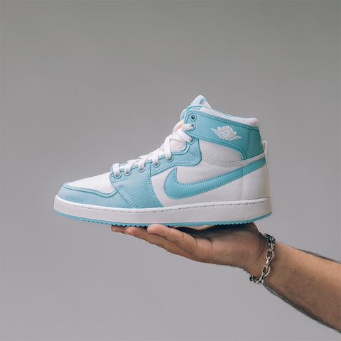 AIR JORDAN 1 KO - BLEACHED AQUA/WHITE