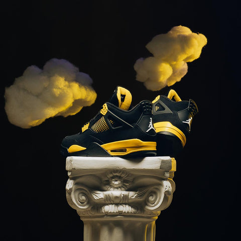 AIR JORDAN 4 RETRO 'THUNDER' - BLACK/TOUR YELLOW