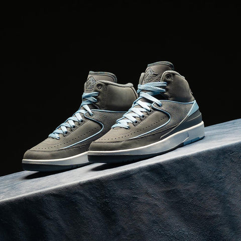 WOMEN'S AIR JORDAN 2 RETRO - COOL GREY/ICE BLUE