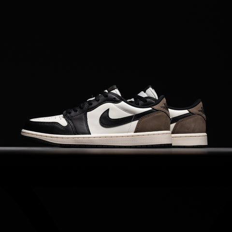 AIR JORDAN 1 LOW OG 'MOCHA' - SAIL/BLACK