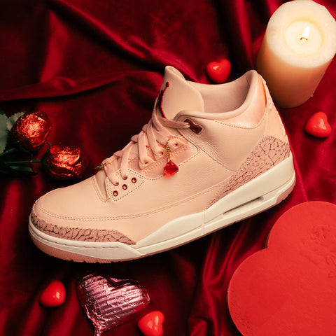 WOMEN'S AIR JORDAN 3 RETRO 'TREAT YOURSELF' - WASHED CORAL/GYM RED