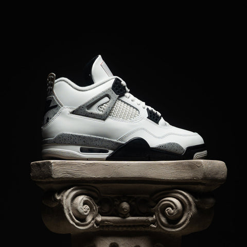 AIR JORDAN 4 RETRO 'WHITE CEMENT' - SUMMIT WHITE/FIRE RED