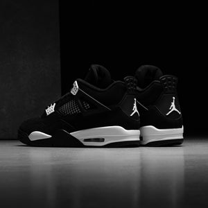 AIR JORDAN 4 RETRO 'WHITE THUNDER' - BLACK/WHITE