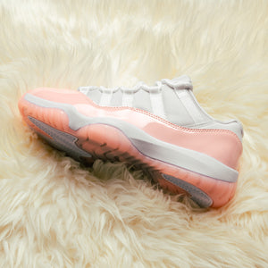 WOMEN'S AIR JORDAN 11 RETRO LOW - WHITE/LEGEND PINK