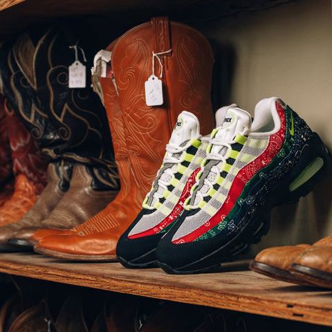 NIKE AIR MAX 95 OG 'BANDANA' - SAIL/VOLT