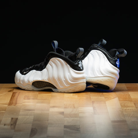 NIKE AIR FOAMPOSITE ONE - WHITE/METALLIC SILVER