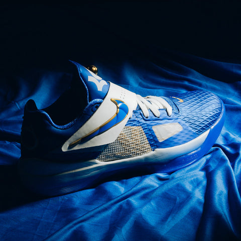 NIKE ZOOM KD IV 'MVP' - HYPER ROYAL/SUMMIT WHITE