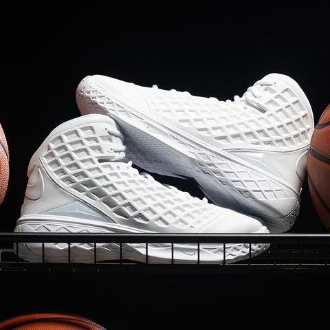 NIKE KOBE III PROTRO 'HALO' - WHITE/WHITE
