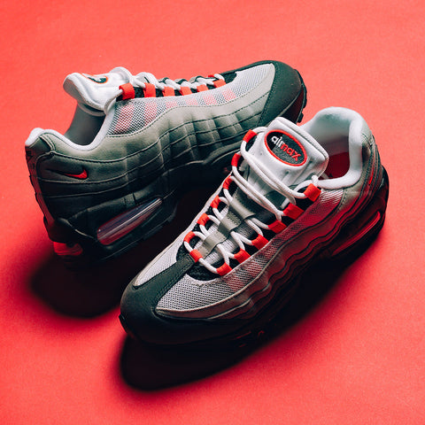NIKE AIR MAX 95 OG - BLACK/SOLAR RED