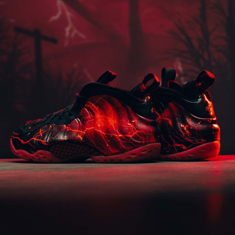 STRANGER THINGS X NIKE AIR FOAMPOSITE ONE PREMIUM - BLACK/BRIGHT CRIMSON