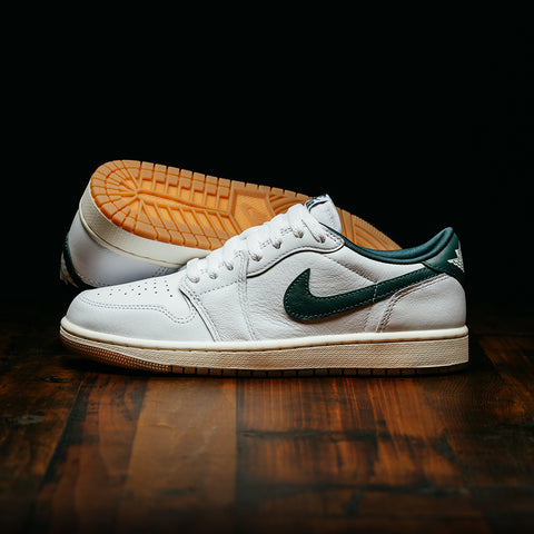 WOMEN'S AIR JORDAN 1 LOW OG - WHITE/OXIDIZED GREEN