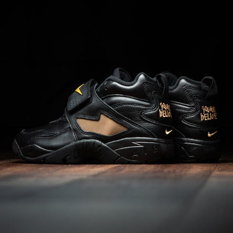 NIKE AIR DIAMOND TURF PREMIUM - BLACK/METALLIC GOLD