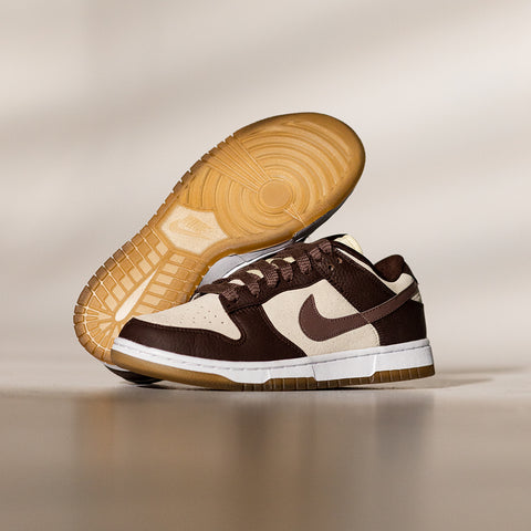 WOMEN'S NIKE DUNK LOW - COCONUT MILK/PLUM ECLIPSE