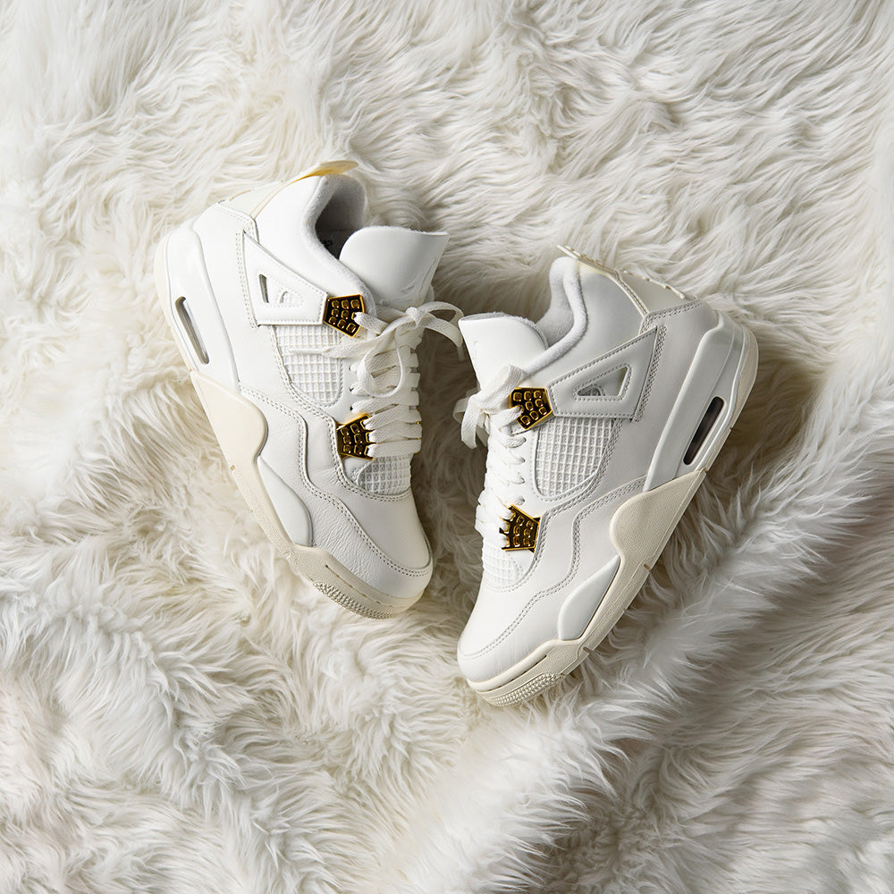 Jordan retro 4 metallic gold hotsell