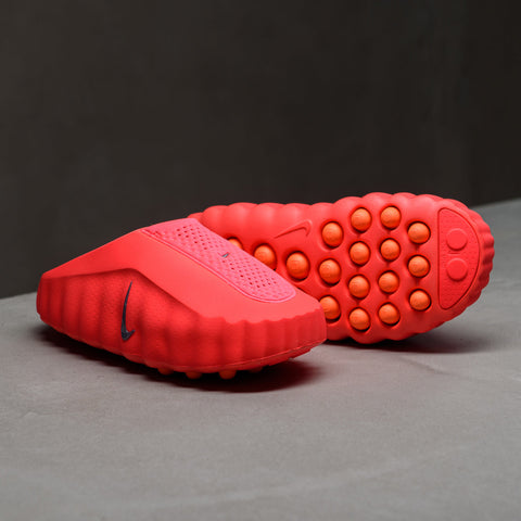 WOMEN'S NIKE MIND 001 - HYPER CRIMSON/CHROME