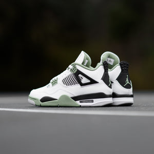 WOMEN'S AIR JORDAN 4 RETRO 'SEAFOAM' - WHITE/OIL GREEN