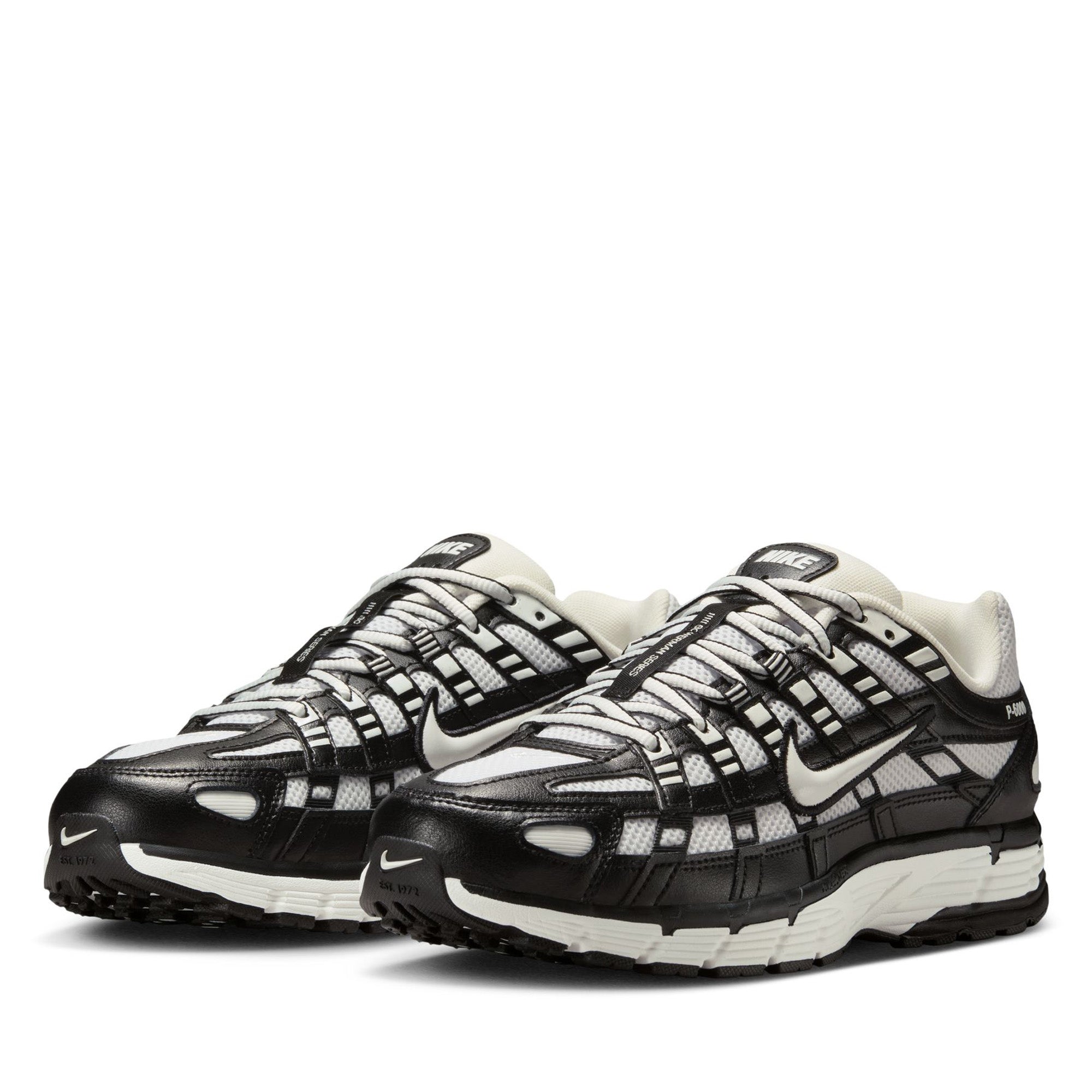 靴 Nike Women's P-6000 llic Summit Nike P-6000 Women's Shoes. Nike ID
