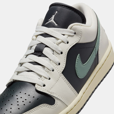 Women's Air Jordan 1 Low - Anthracite/Jade Smoke