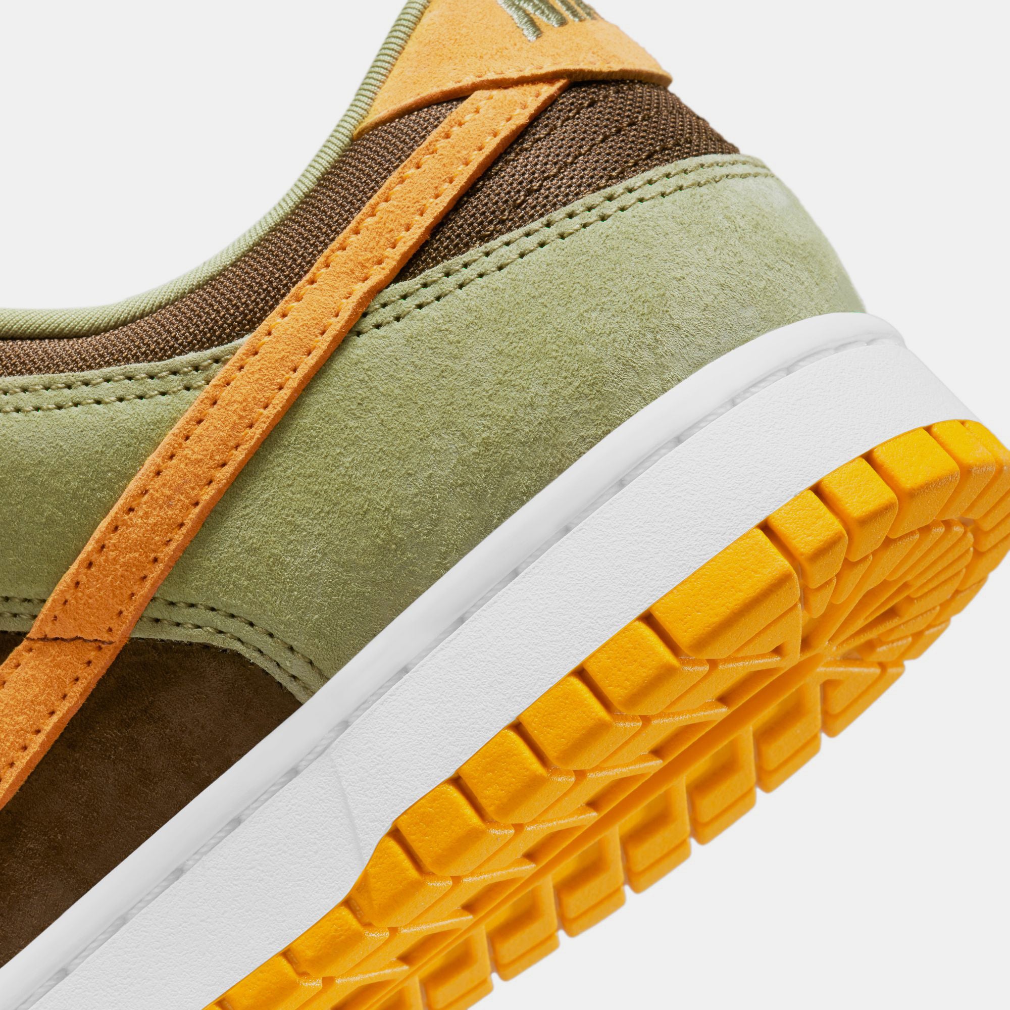 nike dunk low dusty olive pro gold