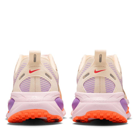 Women's Nike Vomero 18 - Chalk/Tattoo
