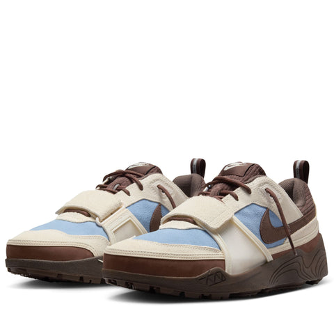 Travis Scott x Nike Zoom Field Jaxx - Leche Blue/Baroque Brown