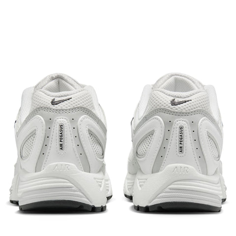 Women's Nike Air Pegasus 2005 - Summit White/Photon Dust
