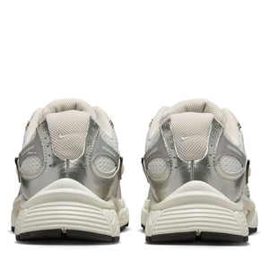 Women's Nike V5 RNR - Summit White/Light Orewood Brown