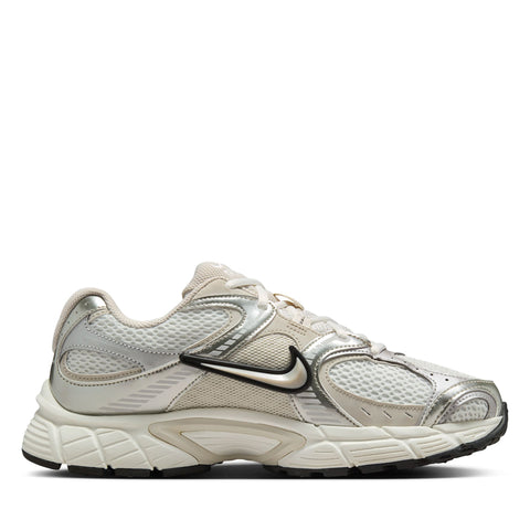 Women's Nike V5 RNR - Summit White/Light Orewood Brown