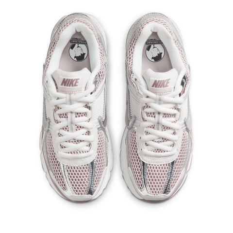 Women's Nike Zoom Vomero 5 - Vast Grey/Metallic Silver