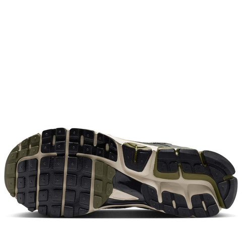 Nike Zoom Vomero 5 SE - Army Olive/Black